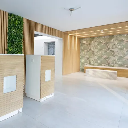 Citylights View Apartament *